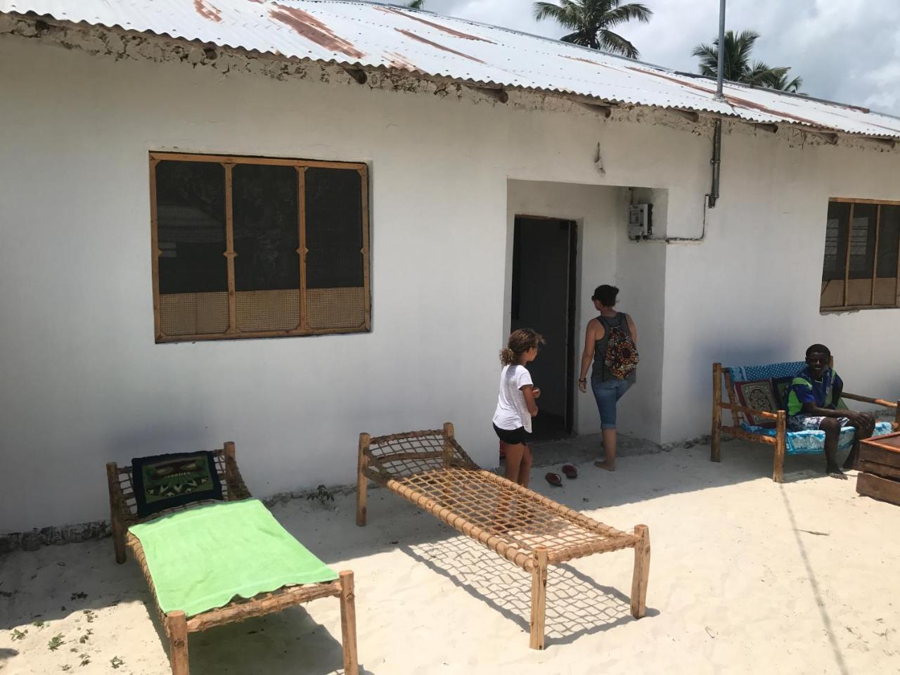 Moringe Home Stay - Village House Jambiani  Buitenkant foto
