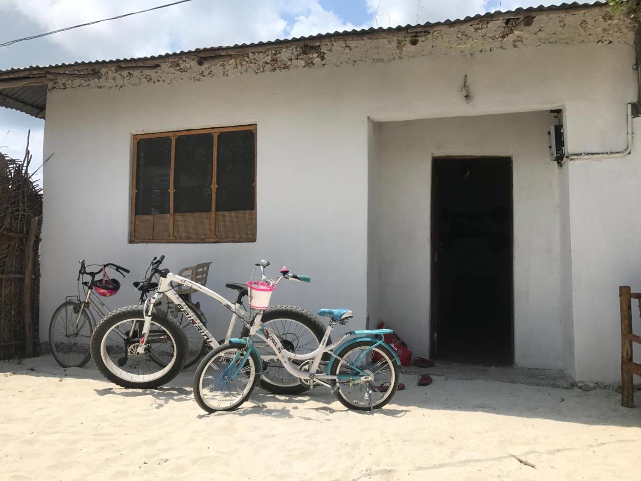 Moringe Home Stay - Village House Jambiani  Buitenkant foto