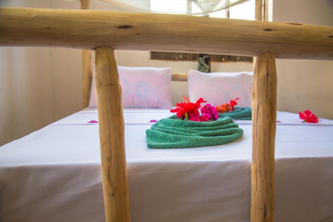 Moringe Home Stay - Village House Jambiani  Buitenkant foto